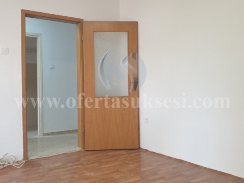 Jap me qira garsonieren-zyren 25m2 kati perdhes / Prishtine
