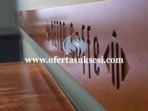  Ofroj pune per kamarier dhe enelares 